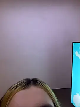 kira velour online show from December 20, 2025, 11:56 pm