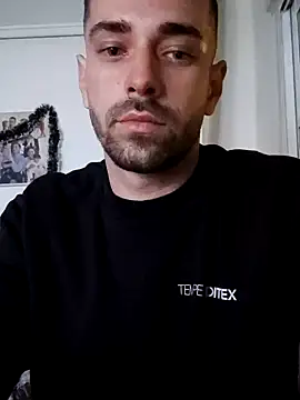 Elchicomalo29 online show from January 10, 2026, 11:20 pm