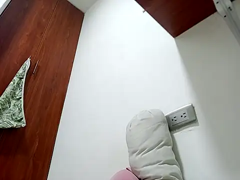 am cvo1824 online show from December 15, 2025, 1:43 am