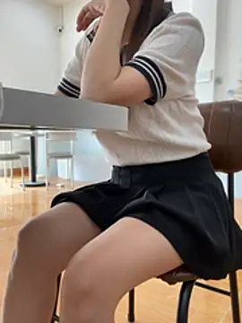 Snapshot of Aiko-Office chatting on May 1, 2026, 6:18 am Aiko-Office online show from May 1, 2026, 6:18 am