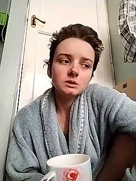 Snapshot of Amy01112 chatting on March 25, 2026, 12:44 pm Amy01112 online show from March 25, 2026, 12:44 pm