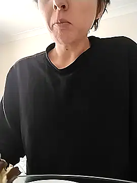 Snapshot of Amy01112 chatting on April 11, 2026, 11:36 am Amy01112 online show from April 11, 2026, 11:36 am