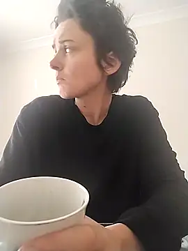 Snapshot of Amy01112 chatting on April 15, 2026, 11:17 am Amy01112 online show from April 15, 2026, 11:17 am