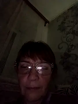 Snapshot of MichelleLove48 chatting on November 30, 2025, 5:28 pm MichelleLove48 online show from November 30, 2025, 5:28 pm