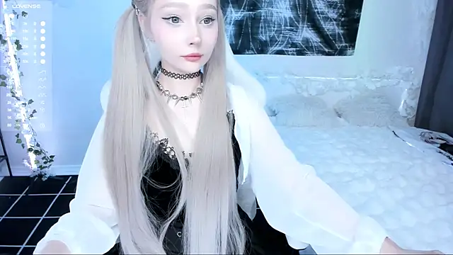 lyric4 online show from May 1, 2026, 2:27 am