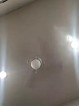 Lalin2323 online show from March 16, 2026, 2:28 am