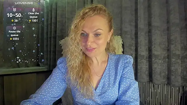 LanaLight x online show from May 27, 2026, 7:44 pm