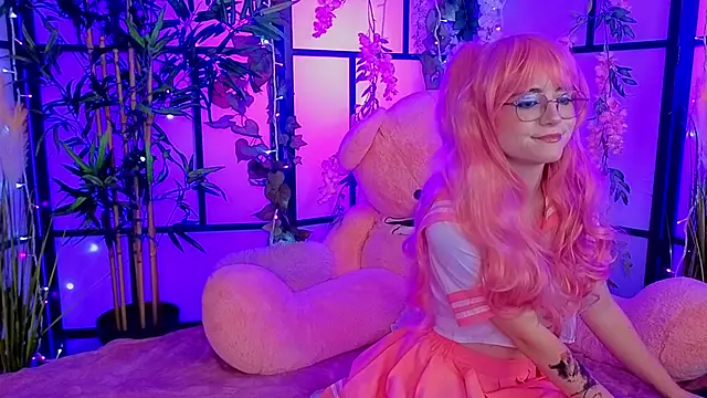 Snapshot of ReynaRey chatting on December 2, 2025, 8:15 pm ReynaRey online show from December 2, 2025, 8:15 pm