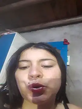 Snapshot of Estefanny_Lolyy chatting on May 22, 2026, 3:24 am Estefanny Lolyy online show from May 22, 2026, 3:24 am