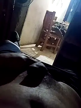 goldenpen1993 online show from December 1, 2025, 4:50 am