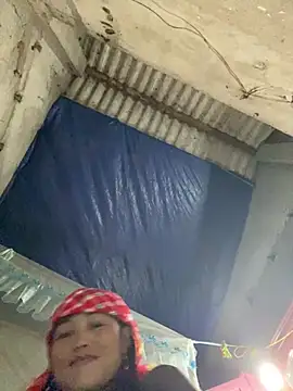 Snapshot of Lilik2 chatting on February 3, 2026, 1:27 pm Lilik2 online show from February 3, 2026, 1:27 pm