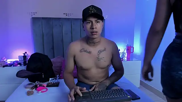 kaylaa sex online show from March 31, 2026, 1:00 pm