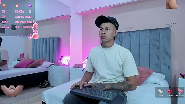 kaylaa sex online show from April 12, 2026, 1:27 pm