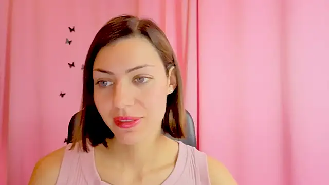 Snapshot of AniSkyy chatting on December 3, 2025, 10:24 am AniSkyy online show from December 3, 2025, 10:24 am