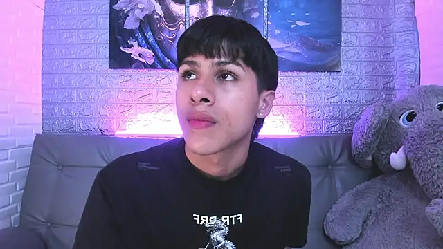 StormLuxX online show from February 23, 2026, 8:39 pm