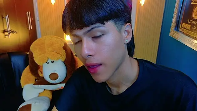 StormLuxX online show from March 24, 2026, 12:10 pm