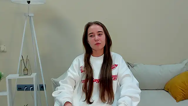 Snapshot of MurielHartnell chatting on December 5, 2025, 7:17 am MurielHartnell online show from December 5, 2025, 7:17 am