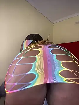 GiantClithpee online show from April 10, 2026, 9:58 am