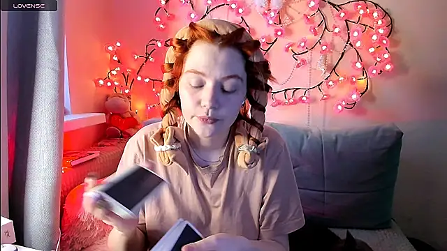 Ungoliant Kiss online show from May 27, 2026, 6:16 pm