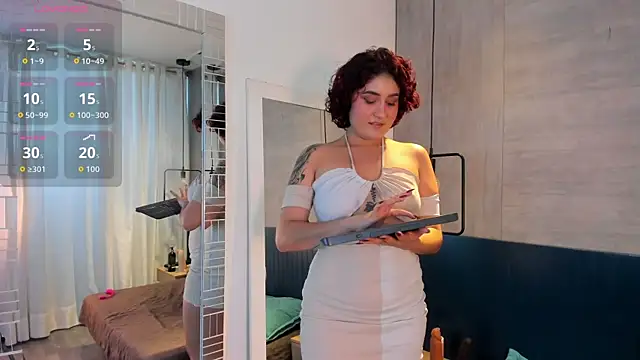 MissSavage  online show from December 18, 2025, 7:53 pm