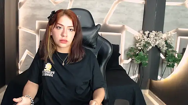 NaughtyNebula online show from December 1, 2025, 10:26 pm