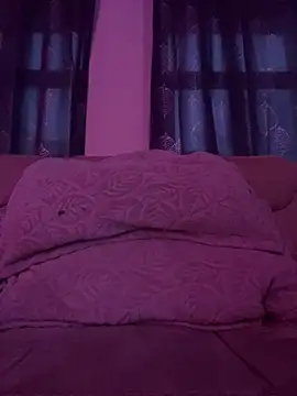 Snapshot of Ghost-Zero chatting on February 8, 2026, 4:21 pm Ghost-Zero online show from February 8, 2026, 4:21 pm