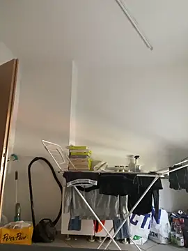 Snapshot of Ghost-Zero chatting on April 9, 2026, 10:20 am Ghost-Zero online show from April 9, 2026, 10:20 am