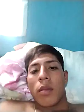 Manuelp0203 online show from April 12, 2026, 9:31 pm