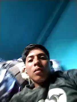 Manuelp0203 online show from May 3, 2026, 4:57 pm