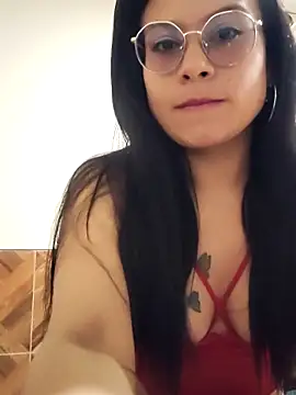 Laura Daza1 online show from December 2, 2025, 2:39 am