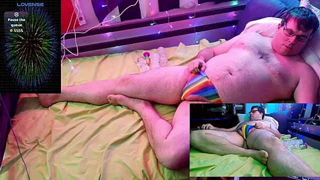 Snapshot of cumfun110@xh chatting on December 4, 2025, 12:31 am cumfun110xh online show from December 4, 2025, 12:31 am