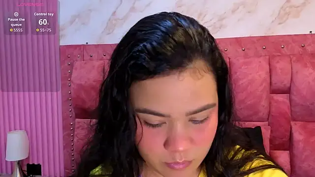 ValeryMorales online show from February 25, 2026, 7:34 pm