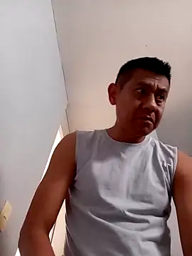 Snapshot of cachorrosexmex chatting on February 10, 2026, 7:29 pm cachorrosexmex online show from February 10, 2026, 7:29 pm