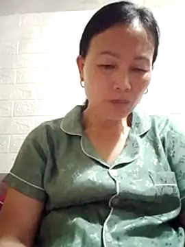 Lili-123k online show from May 17, 2026, 5:05 am