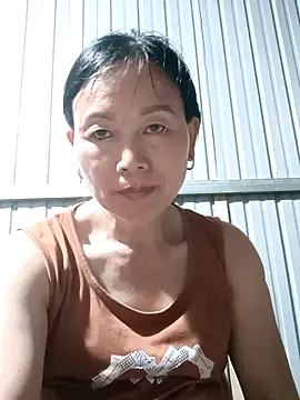 Lili-123k online show from May 27, 2026, 3:47 am