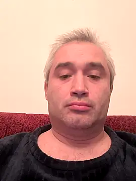 Olomoucak1982 online show from December 2, 2025, 5:08 pm