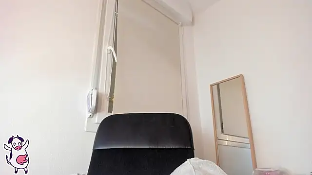 cailynhot2 online show from March 17, 2026, 6:50 am