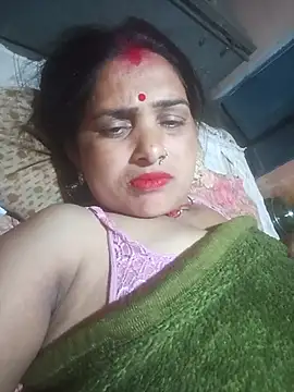 Your-shreya143 online show from March 18, 2026, 9:40 pm