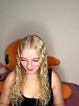 Sophie cute06 online show from December 16, 2025, 7:08 pm