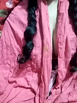 Snapshot of hottyrose69 chatting on February 5, 2026, 9:30 pm hottyrose69 online show from February 5, 2026, 9:30 pm