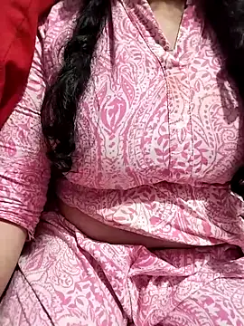 Snapshot of hottyrose69 chatting on February 27, 2026, 3:01 pm hottyrose69 online show from February 27, 2026, 3:01 pm