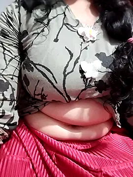 Snapshot of hottyrose69 chatting on March 2, 2026, 10:38 pm hottyrose69 online show from March 2, 2026, 10:38 pm