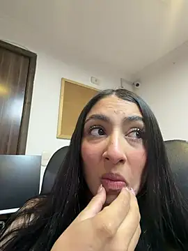 lya  brown online show from June 26, 2026, 10:19 am