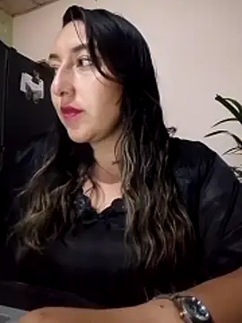 Valeria montana  online show from April 17, 2026, 12:02 am