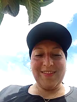 Valeria montana  online show from June 6, 2026, 4:01 pm