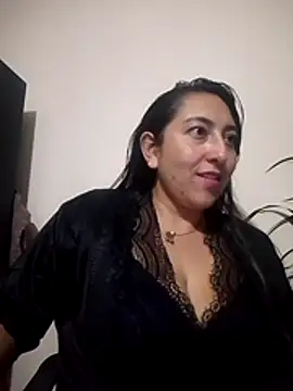 Valeria montana  online show from June 18, 2026, 1:39 am