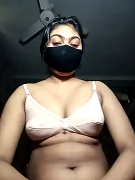 naughtygirl96 online show from December 3, 2025, 3:58 am