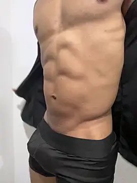 BrunoHot  online show from December 4, 2025, 1:26 am