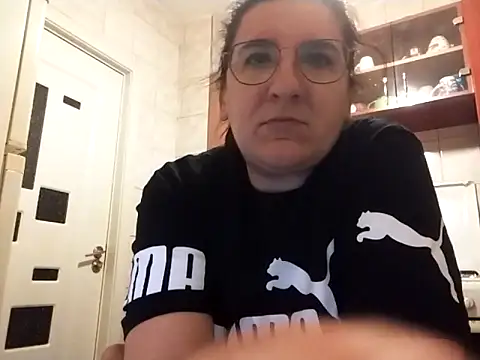 Dana92va online show from February 14, 2026, 5:32 pm