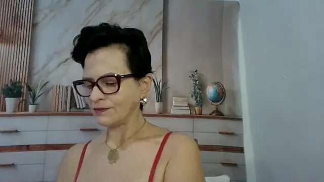 Luna-Hot0802 online show from March 3, 2026, 1:06 pm